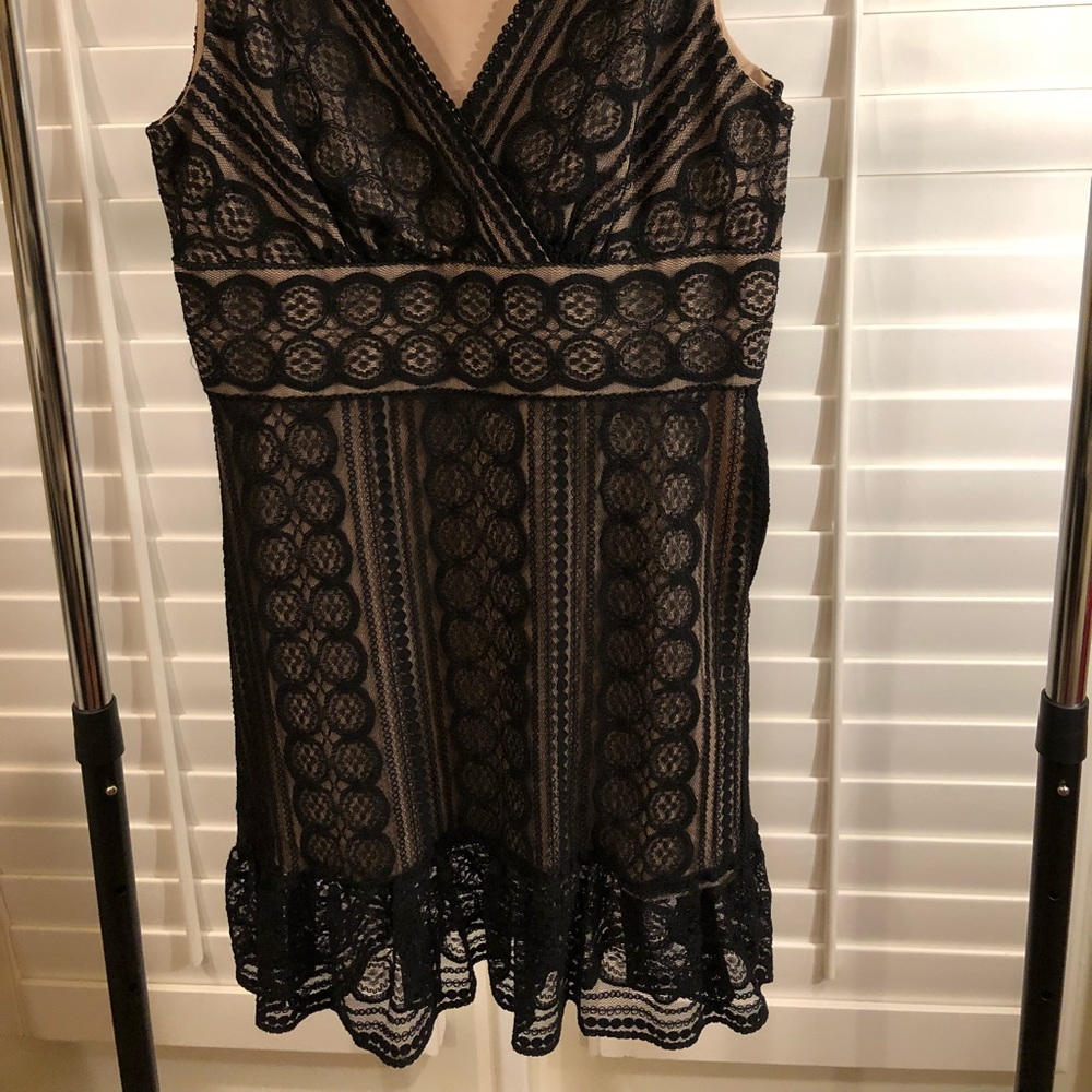 Dress - Picture 3 of 3